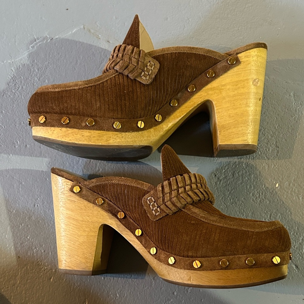 Veronica Beard Delia Studded Corduroy Women’s Clogs in Hazelwood, Size 8.5